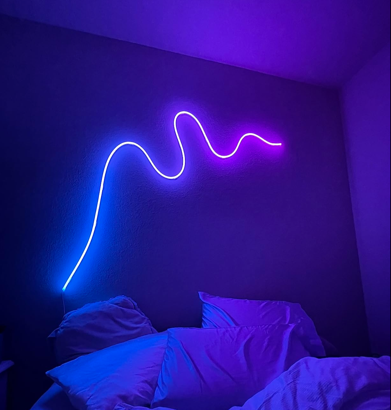 Dynamic Color-changing RGBIC Neon Strip Lights